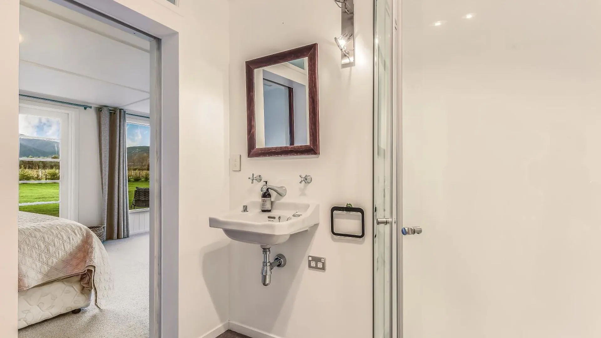 The Packing Shed - Blenheim Holiday Home